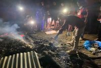 Satu unit rumah warga milik Ester Aves di Kampung Purang Mese, Desa Compang Ndejing, Kecamatan Borong, Kabupaten Manggarai Timur hangus.