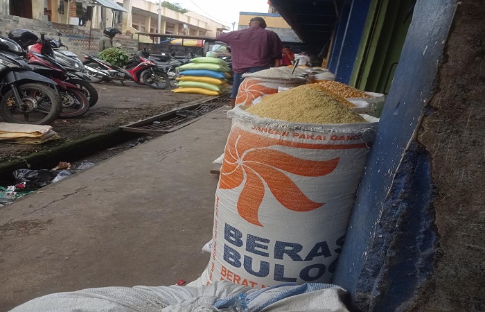 Harga beras di Pasar Inpres Ruteng masih tinggi hingga Desember ini 