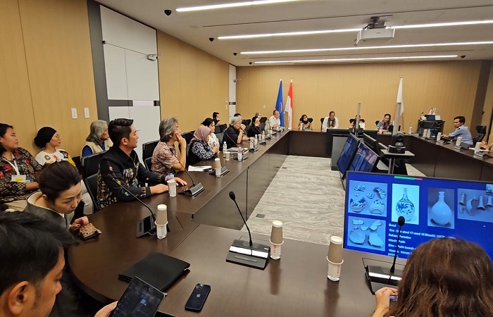 Ketua Kadinda Mabar NTT Ignasius Charles Angliwarman ketika mengikuti rapat bersama pengusaha Jepang di gedung Kedubes RI di Tokyo. Dokumen Ignasius Charles Angliwarman