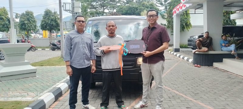 Pegawai Koperasi Harian Dapat Mobil dari BRI Ende, Mengaku Kaget Saat Dapat Informasi