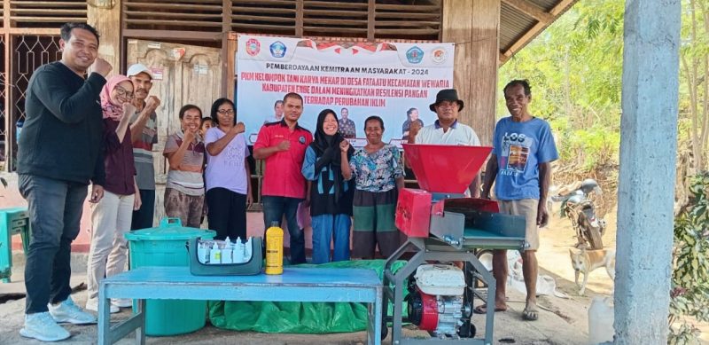 Empat Bulan, Dosen Uniflor dan Unipa PKM di Kelompok Tani Karya Mekar Wewaria Ende
