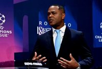Mantan pemain Ajax Amsterdam dan Timnas Belanda, Patrick Kluivert, dirumorkan menjadi salah satu nama pengganti Shin Tae-yong sebagai pelatih Timnas Indonesia. Profil Patrick Kluivert (AFP/FABRICE COFFRINI)