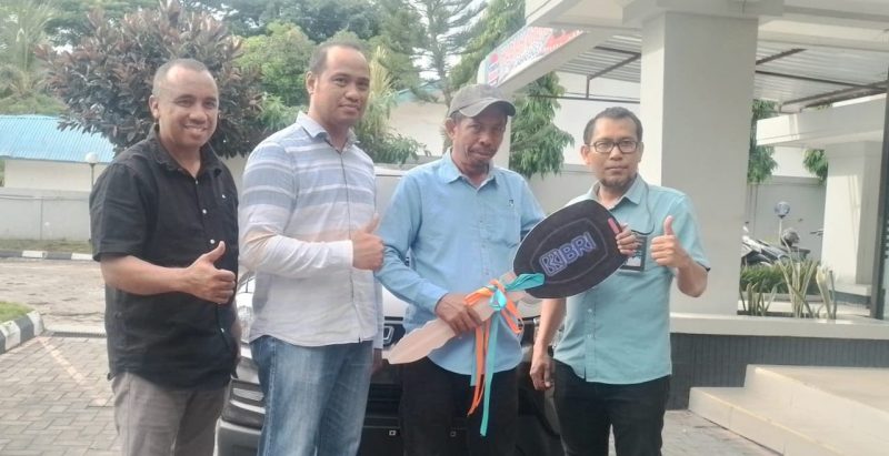 Nasabah BRI Unit Ndorurea Dapat Hadiah Grand Prize Panen Hadiah Simpedes