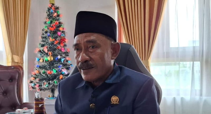 Ketua DPRD Flores Timur, Albertus Ola Sinuor
