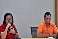Kadis Kominfo Kabupaten Sikka Very Awales (kanan) bersama Direktur RSUD TC Hillers Maumere,dr.Clara Yosefine Francis.(FOTO : EBED DE ROSARY)
