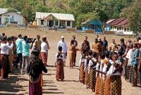 Warga Malawona Sambut Bupati dan Wakil Bupati Nagekeo.