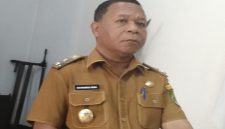 Bupati Ngada, Raymundus Bena 