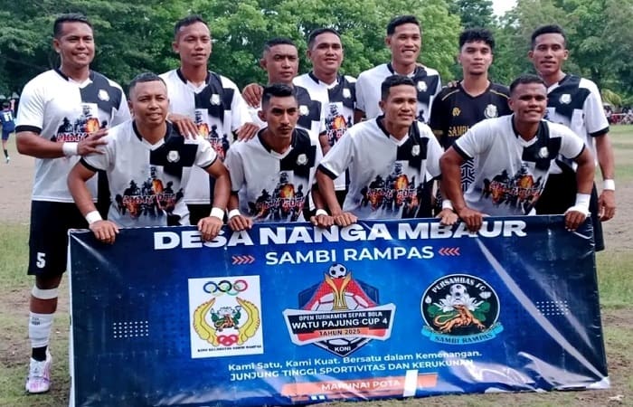 Salah satu klub yang ikut dalam turnamen Watu Pajung Cup di Pota, Kecamatan Sambi Rampas.