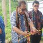 Bupati Manggarai Timur Agas Andreas saat peresmian air minum di SDK Wesang. 