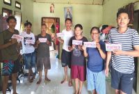 Warga RT 01 Wae Sambi, Desa Batu Cermin, Kecamatan Komodo, Kabupaten Manggarai Barat, Nusa Tenggara Timur (NTT) peserta pemilihan Ketua RT periode 2026-2034, Minggu (19/4/2026).