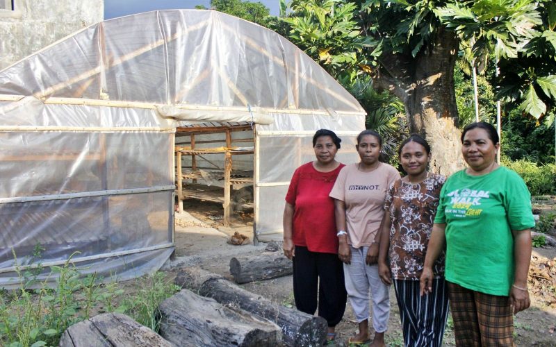 Kelompok Perempuan Petani Kelapa Desa Lambunga, Mandiri Ekonomi Berkat Mengolah Produk Turunan Kelapa
