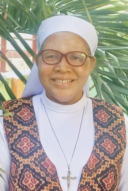 Meneropong Makna Di Balik Buku: Mutiara Harapan, Kumpulan Puisi Karya Sr. Lucia, CIJ