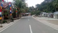 Ruas jalan Nangamboa - Watumite di Kampung Koporombo, Desa Tenda - Ondo, Ende, NTT.