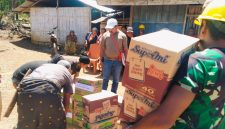 Pemda Ngada Distribusi Bantuan untuk Warga Desa Taenterong Dua, Rabu (19/8/2026).