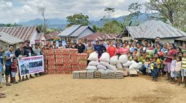 Ordo Karmel Distribusikan 3,7  Ton Beras ke Lokasi Terdampak Gempa di Reok Barat dan Reok