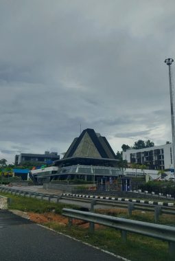 Menghubungkan Titik Terluar: Urgensi Transportasi Publik di Perbatasan Kalimantan Barat