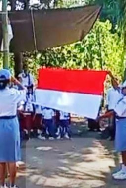 Merdeka di Tanah Bergetar