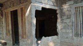 Salah satu rumah warga di Kabupaten Ende, Pulau Flores, NTT yang rusak akibat gempa berkekuatan 7,7 magnitudo