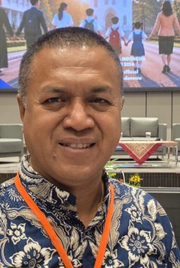 Guru sebagai Agen Pemulihan: Membangun Komunitas Sekolah Tangguh Risiko Bencana Pasca Gempa Flores