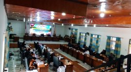 Suasana Rapat Paripurna Kedua dengan Agenda Pidato Pengantar Nota Keuangan atas Rancangan Perubahan APBD Kabupaten Flores Timur Tahun Anggaran 2026 di DPRD Flores Timur, Senin (21/9/2026).