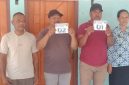 Calon Kades Bobawa dengan Nomor urut 1, Bertolomeus Age, Nomor urut 2, Petrus Riwu, bersama Penjabat Kepala Desa Bobawa, Ibu Anselina Dhei dan Panitia Pilkades Kecamatan Golewa Selatan, Fransiskus X.Jawa. 