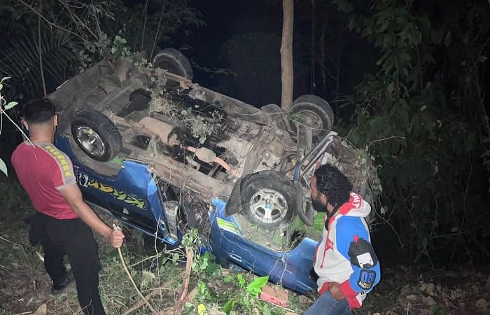 Aparat Kepolisian Resor Ngada lakukan olahTKP LakalantasTunggal.