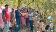 Kabag Tatapem Setdda Manggarai Distribusikan bantuan bagi korban Gempa Flores.