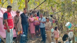 Kabag Tatapem Setdda Manggarai Distribusikan bantuan bagi korban Gempa Flores.