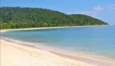 Pantai Laing Lewe di Pantai Utara Kabupaten Manggarai Timur.