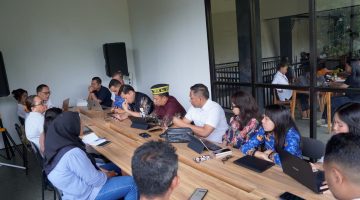 Bincang Kepariwisataan, Kemenpar dan BPOLBF Serap Aspirasi Pelaku Wisata Live on Board di Labuan Bajo