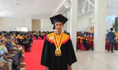Kisah Ama Rian, dari Sabu Merantau ke Ende, Jualan Bawang dan Raih Sarjana di STPM