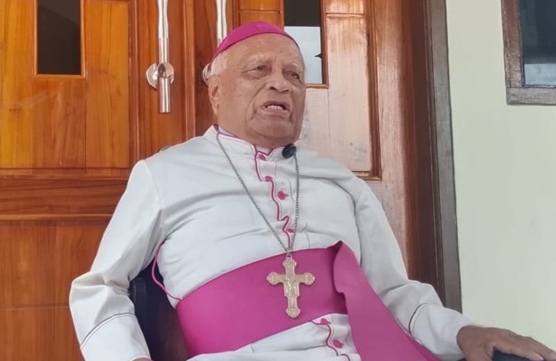 Uskup Emeritus Keuskupan Larantuka, Mgr Fransiskus Kopong Kung