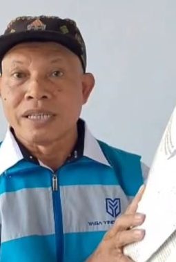 Antara Panggung Sandiwara, Fenomena Ijazah, dan Filosofi  Non Scholae Sed Vitae Discimus