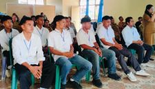 Peserta pelatihan barber pria yang digelar Dinas Tenaga Kerja dan Transmigrasi Ngada